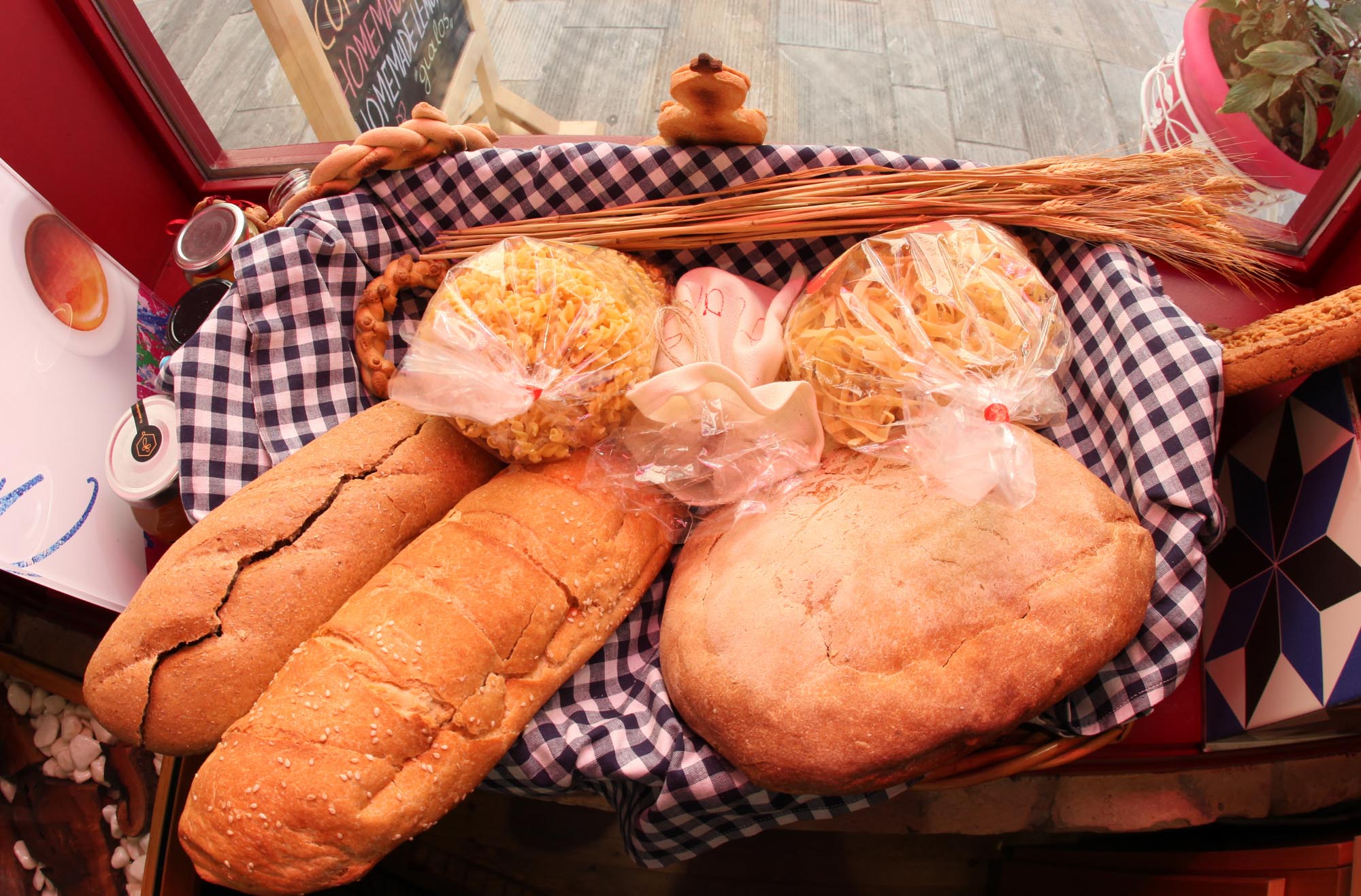 Γιαλός τοπικά προιόντα εδέσματα